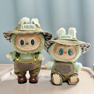 仅衣服] 一二代Labubu衣服挂件拉布布坐坐派对娃衣绿色渔夫背带裤