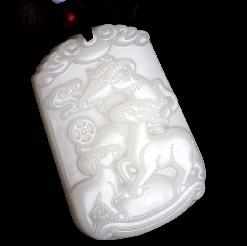 新疆玉和田玉羊脂玉白玉籽料玉十二生肖羊玉吊坠三羊开泰挂件玉牌