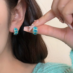 春夏冷萃蓝耳钉韩国小众高级感气质百搭耳饰简约个性独特耳夹女潮