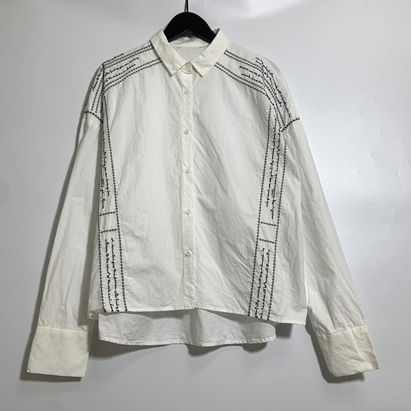 圣迪家女士宽松休闲刺绣花纹厚款全棉衬衫0551