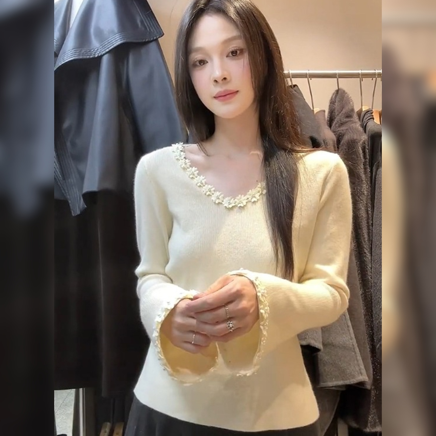 法式设计感花朵喇叭袖针织打底衫女秋冬v领毛衣独特别致绝美上衣