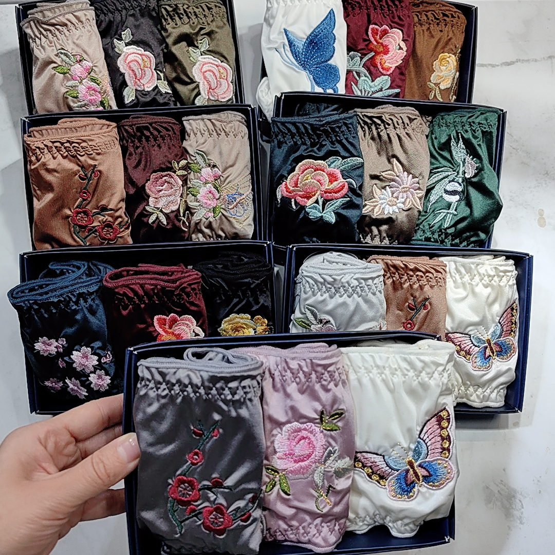 闹小姐秋冬新款新款丝绸缎面丝滑刺绣木耳边甜美中腰高弹包臀底裤