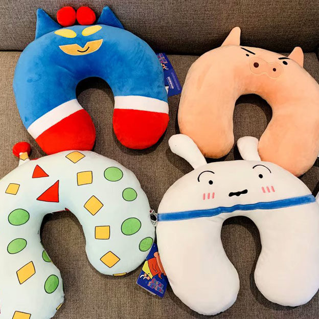 可爱少女心蜡笔小新U型枕可爱护颈枕午睡枕男女办公室颈椎头枕u枕