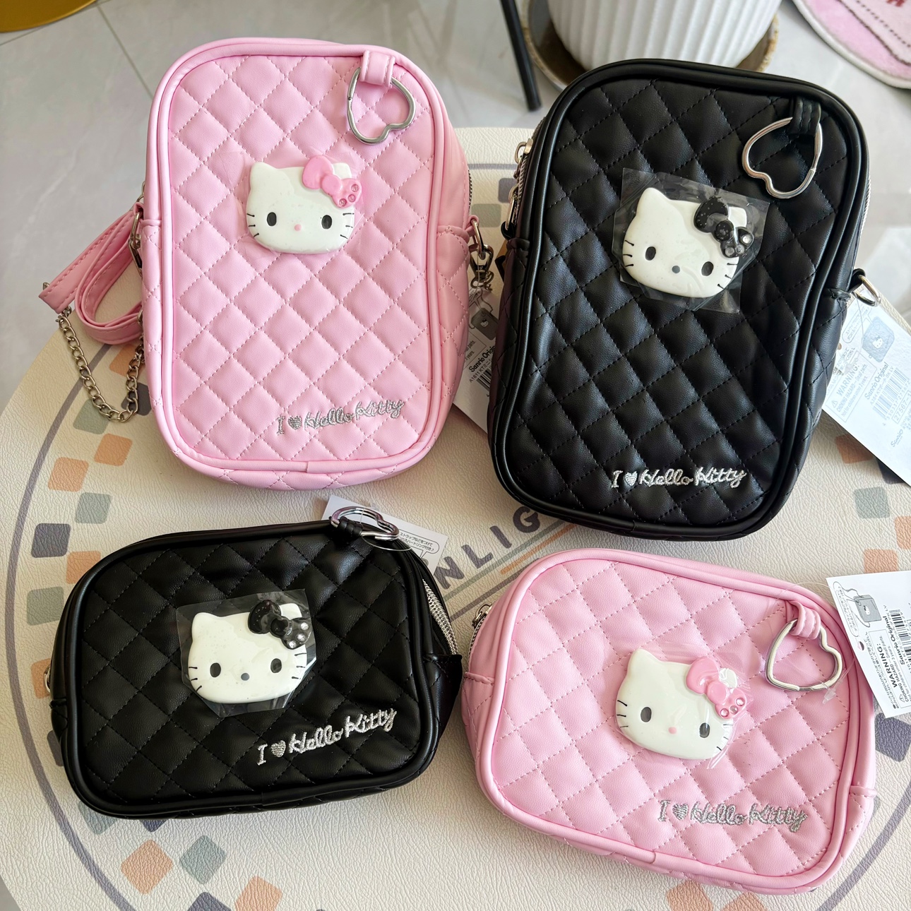 日系Kitty菱格收纳包卡片相机包KT斜挎小包外出轻便休闲迷你挎包
