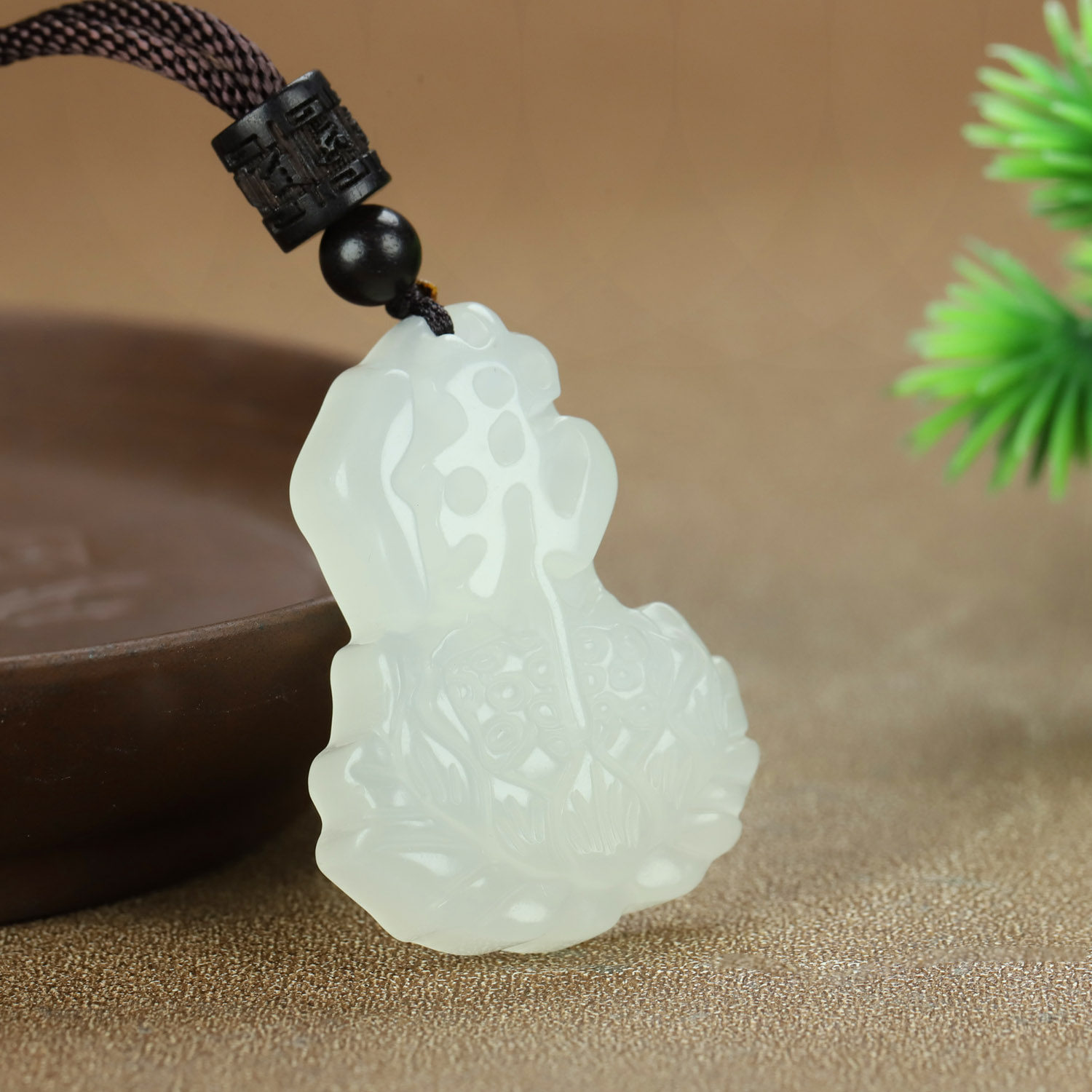 新疆和田玉佛莲花吊坠白玉佛字荷花挂件挂坠白玉心中有佛玉坠玉佩