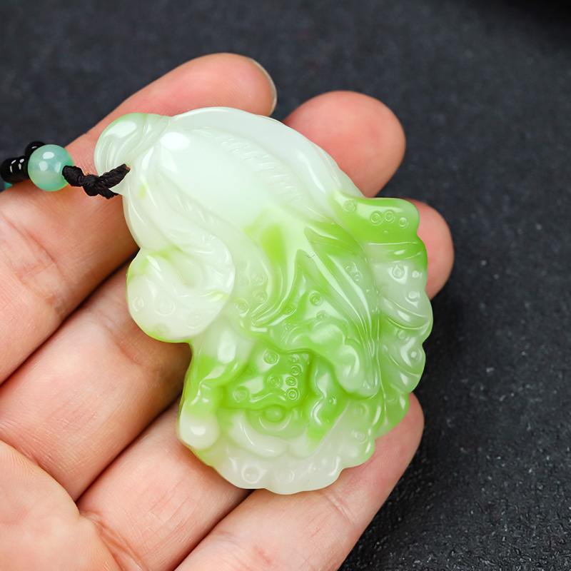 天然新疆和田玉白菜吊坠男女款翠青玉飘花百财来财招财毛衣链挂坠