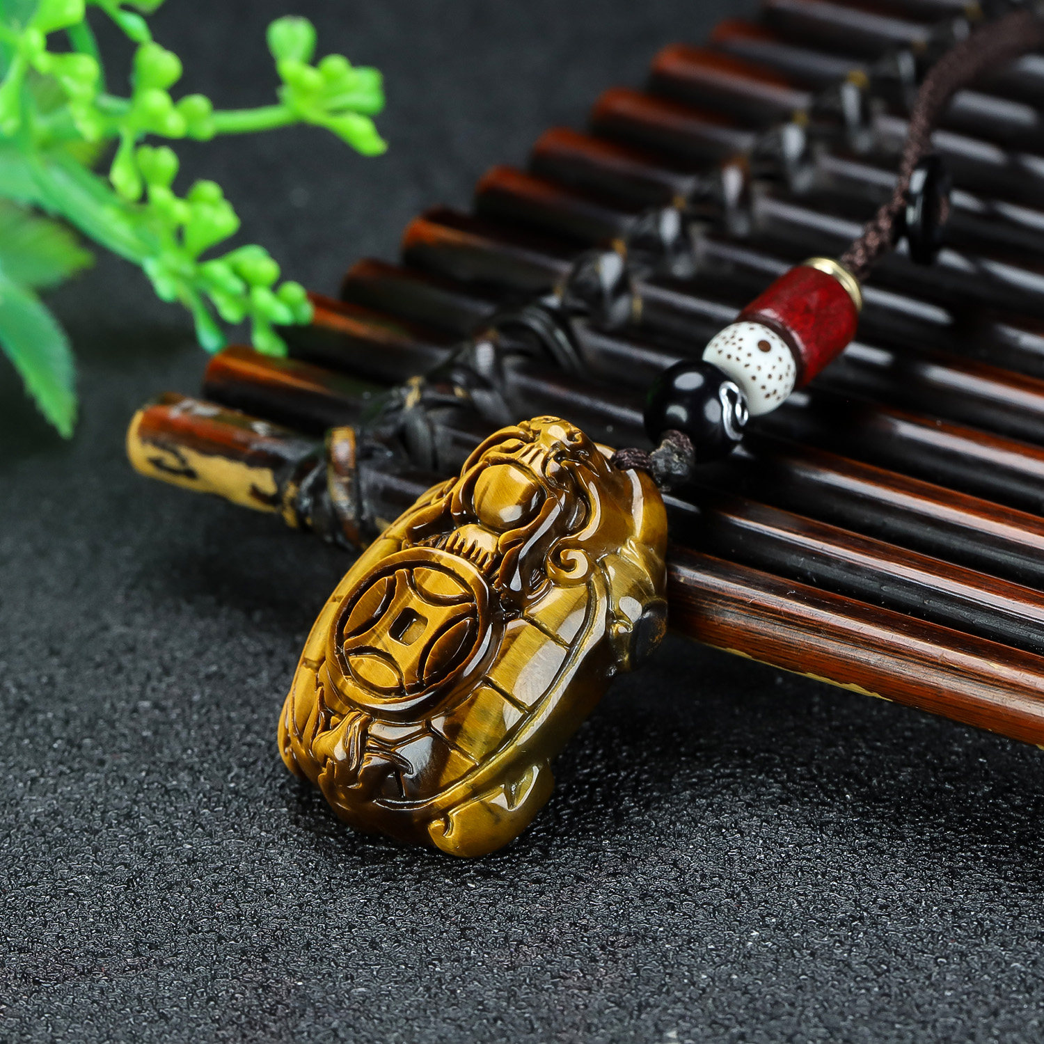 天然虎眼石龙龟车钥匙扣吊坠和田玉虎睛石龙龟虎头包挂金钱龟挂件