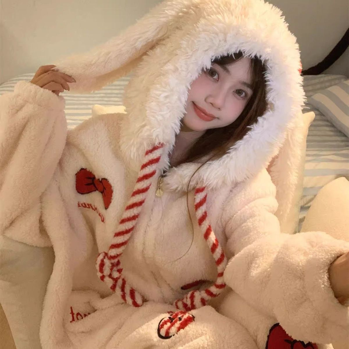 蝴蝶结兔子连体睡衣女冬新款加绒