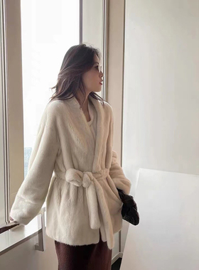 「一件出门」 进口貂绒大衣收腰系带V领天鹅绒皮草外套女2025新款