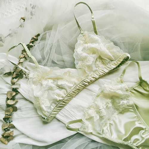 唯美刺绣网纱三角杯女透气超薄