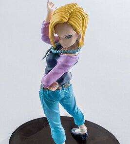 动漫七龙珠超四18号感性泳衣龟仙布玛悟空神龙手办车载生日礼摆件