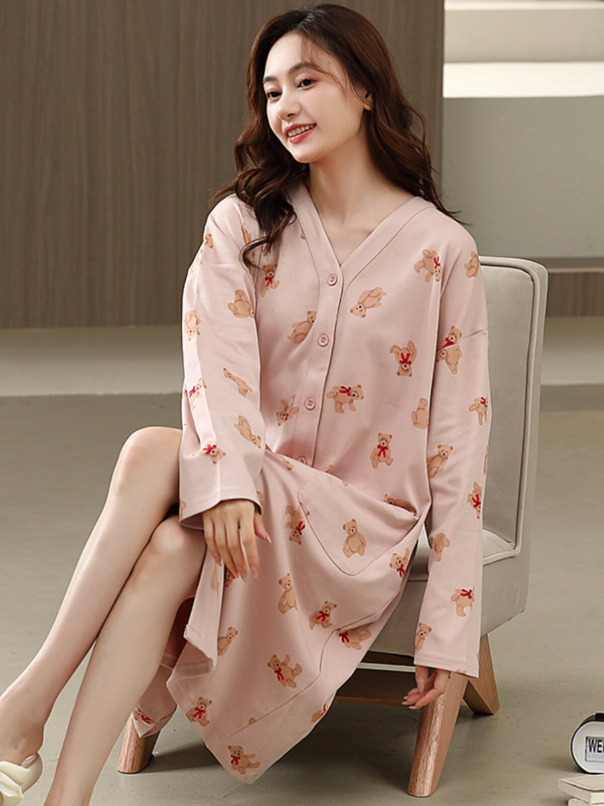 봄 가을 여성용 잠옷 가슴 패드가 내장된 순면 긴팔 대형 잠옷 가디건 여름 및 겨울 루즈한 홈복