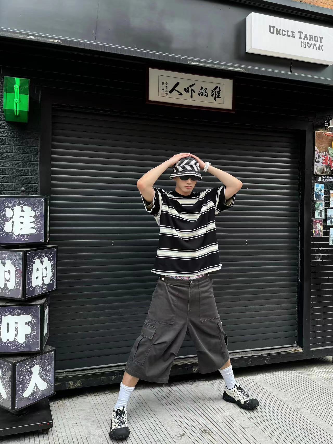 设计大口袋阔腿工装七分牛仔裤