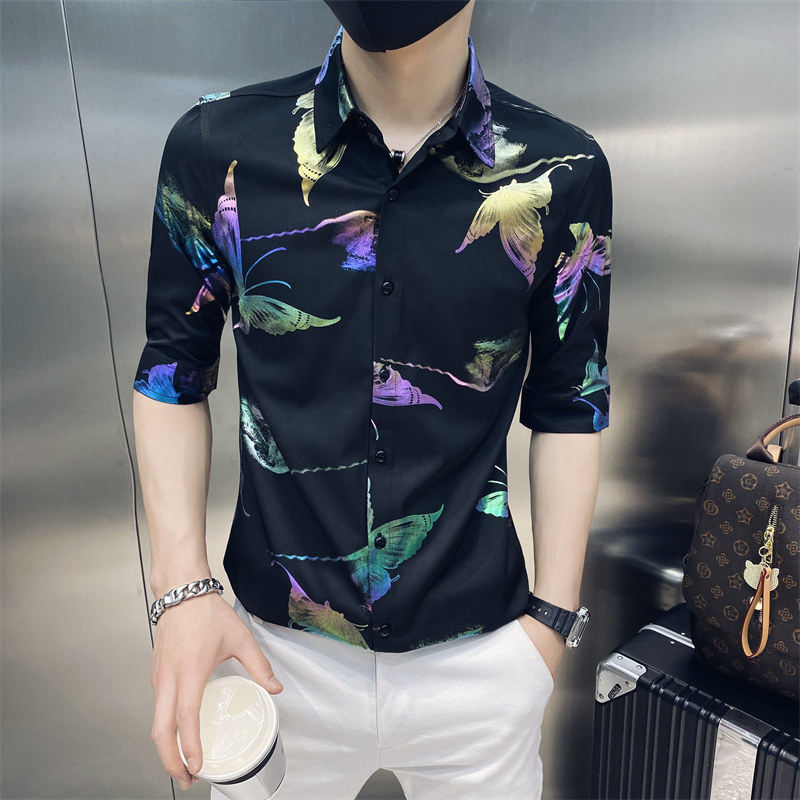B302 CS237 2021夏新款彩色蝴蝶印花中袖衬衫 社会风图片