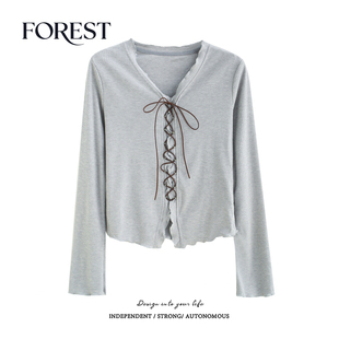 拾野森 春装新款纯欲甜辣短款系绳花边V领长袖T恤女上衣