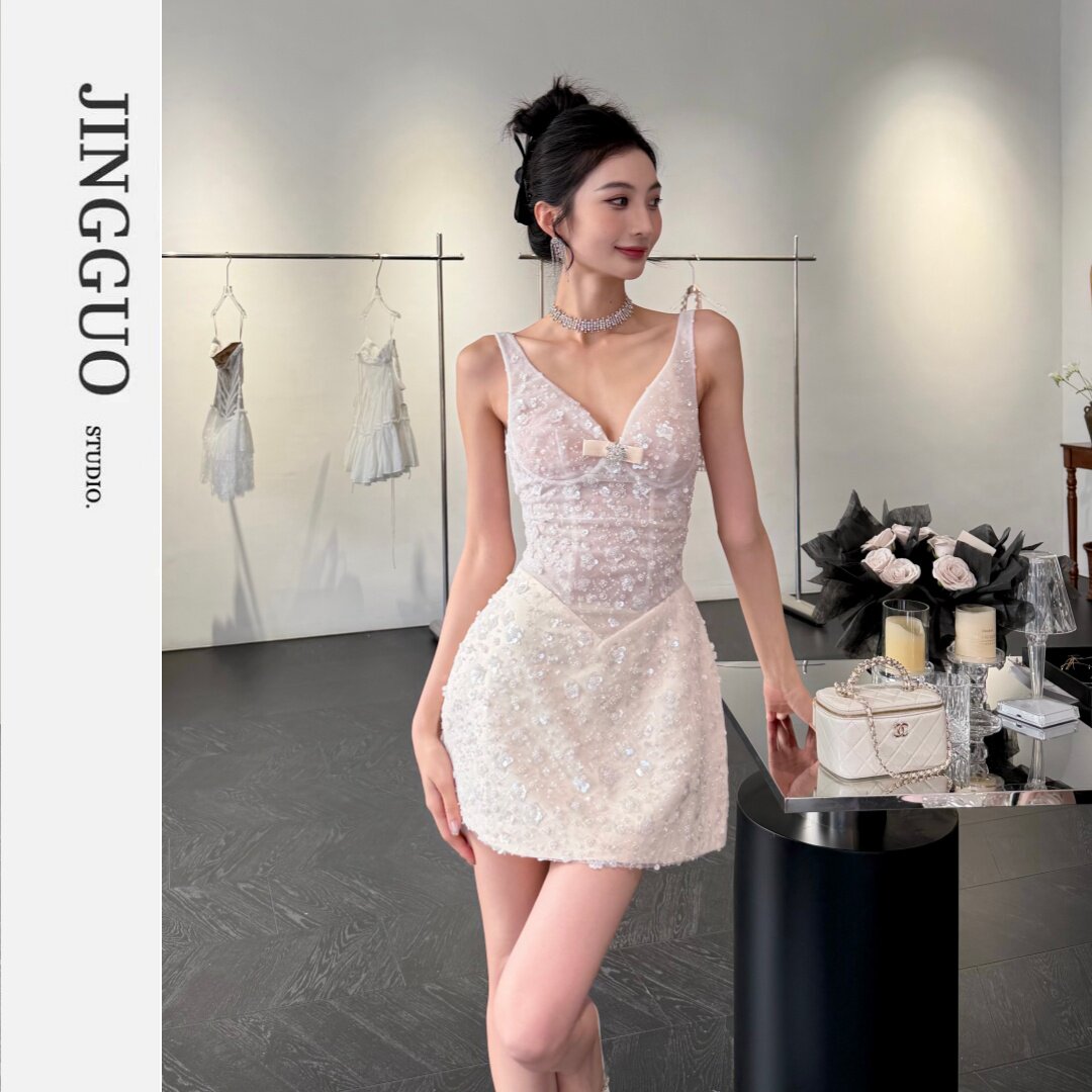 【JINGGUO轻奢】小众设计重工珠片吊带v领气质修身名媛连衣裙7658