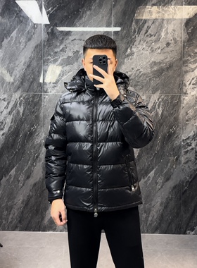 2025欧货潮牌冬季白鸭绒羽绒服男士连帽大码PU黑色亮面加厚羽绒服