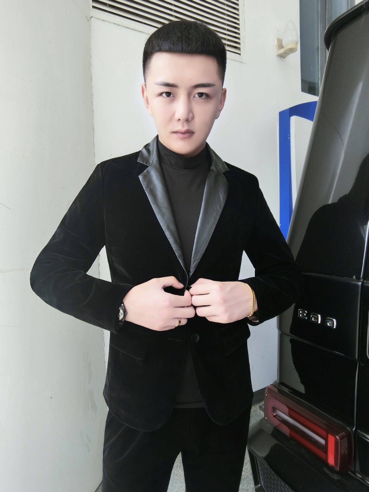 皇家男爵v2023网红王老大同款男金丝绒皮领翻领西服外套痞帅西装