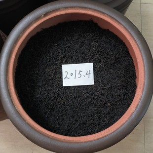 清远特产石潭蒲坑茶高山干仓储存7年，一罐约250克，食用农产品。