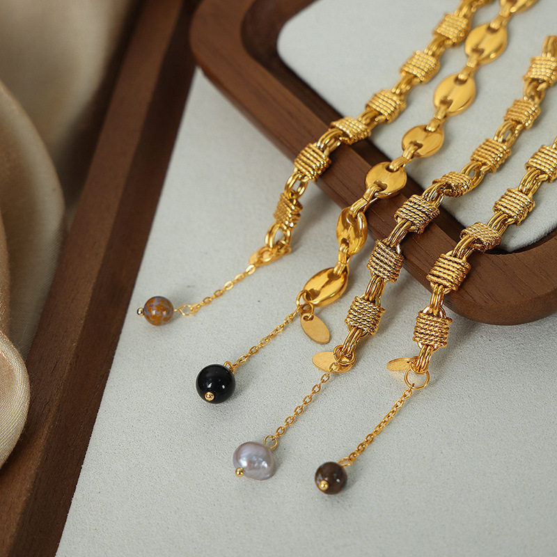 简约通勤冷淡风个性绳结猪鼻子拼接链条淡水珍珠玛瑙串珠钛钢手链