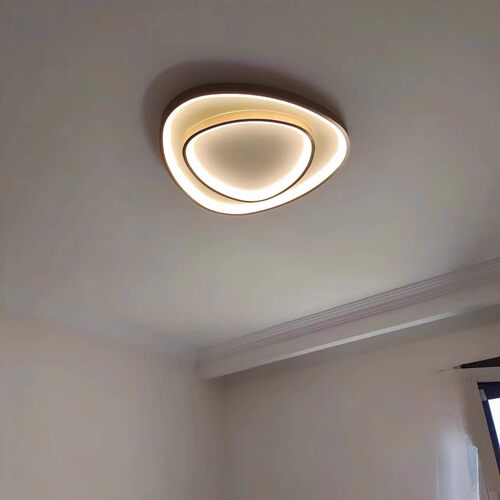 实体正品彩云之南勒洛三角形LED现代轻奢卧室餐厅书房吸顶灯具