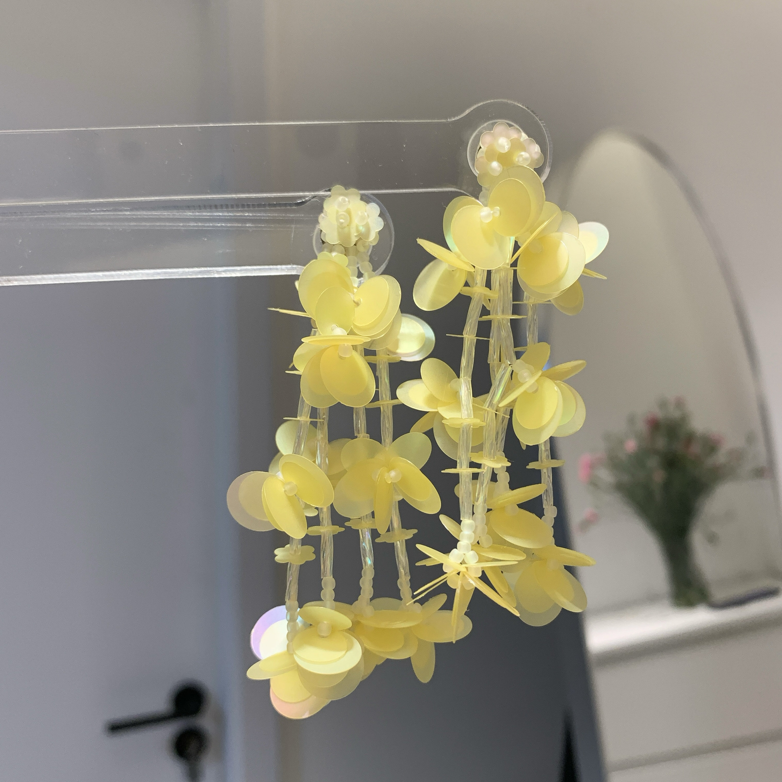 清仓·春日氛围感法式亚克力花朵流苏耳环海边度假串珠轻奢耳饰