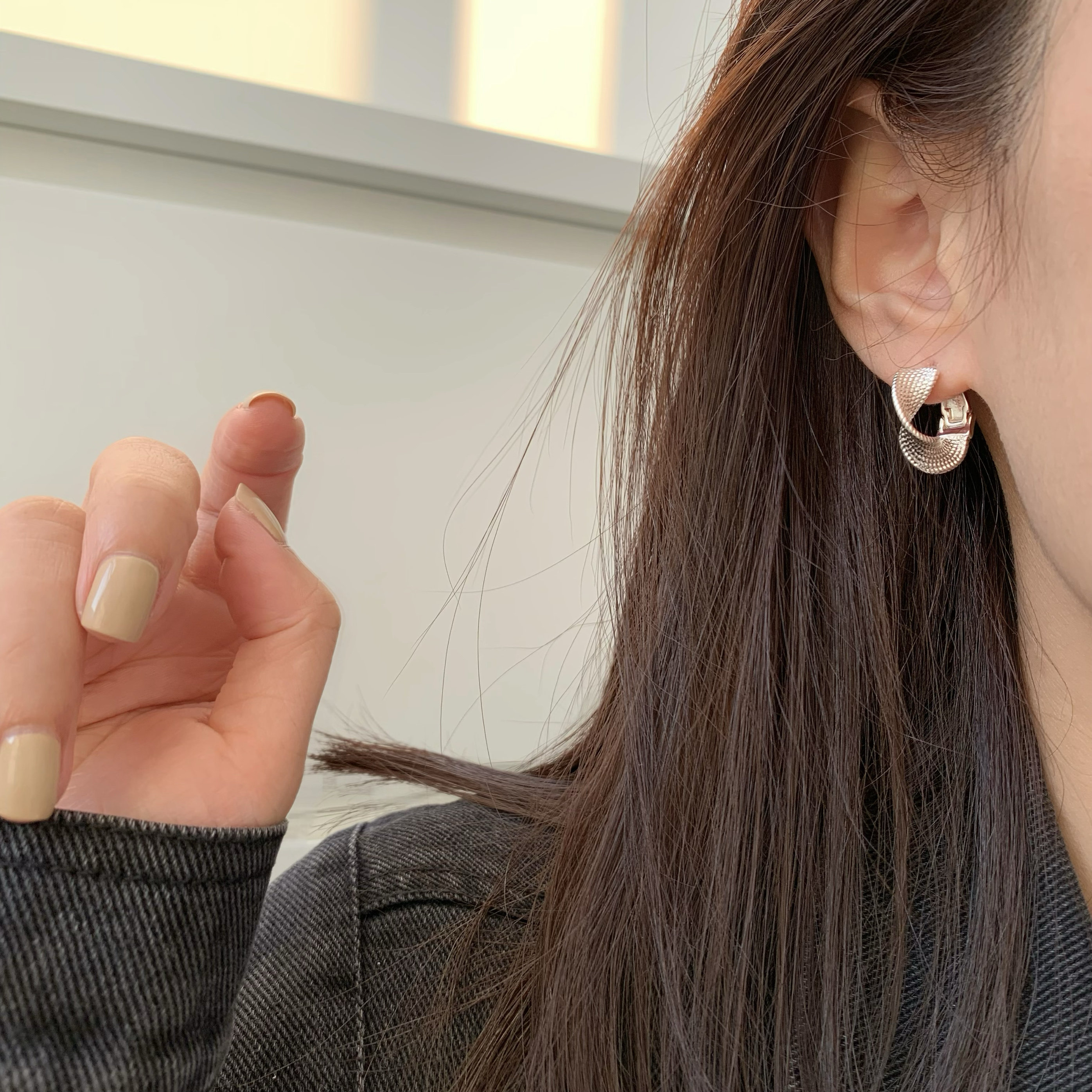 清仓·法式通勤卷边圈圈耳环扭转几何纹理ins小众设计耳饰