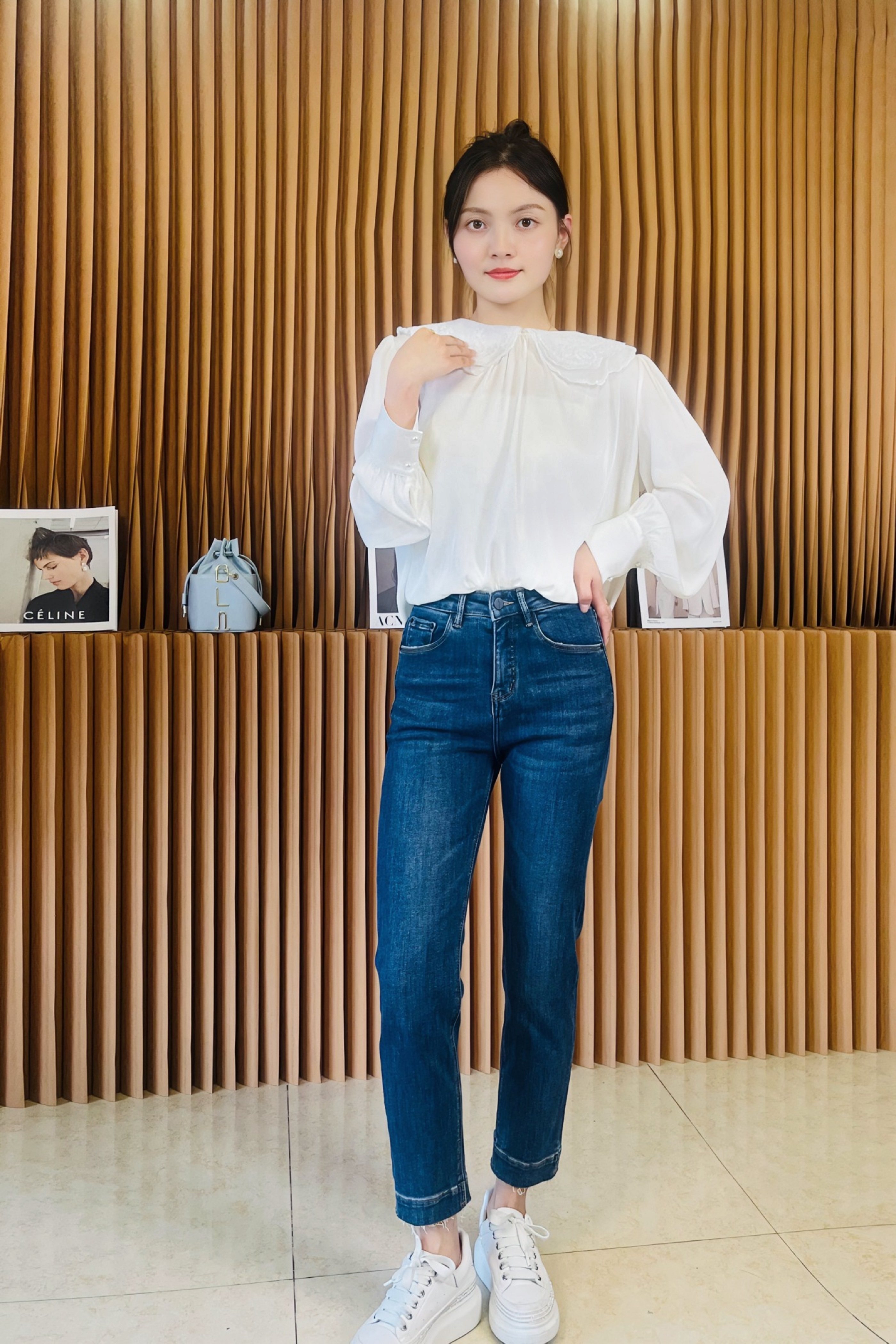 小众女士衬衣2023春装新款奶白色上衣真丝灯笼袖双层娃娃领衬衫女