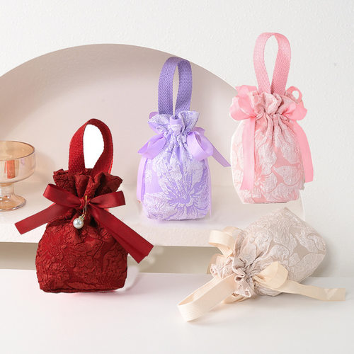 ins风结婚喜糖盒布袋子手提喜糖袋订婚回礼糖袋高级感婚礼伴手礼