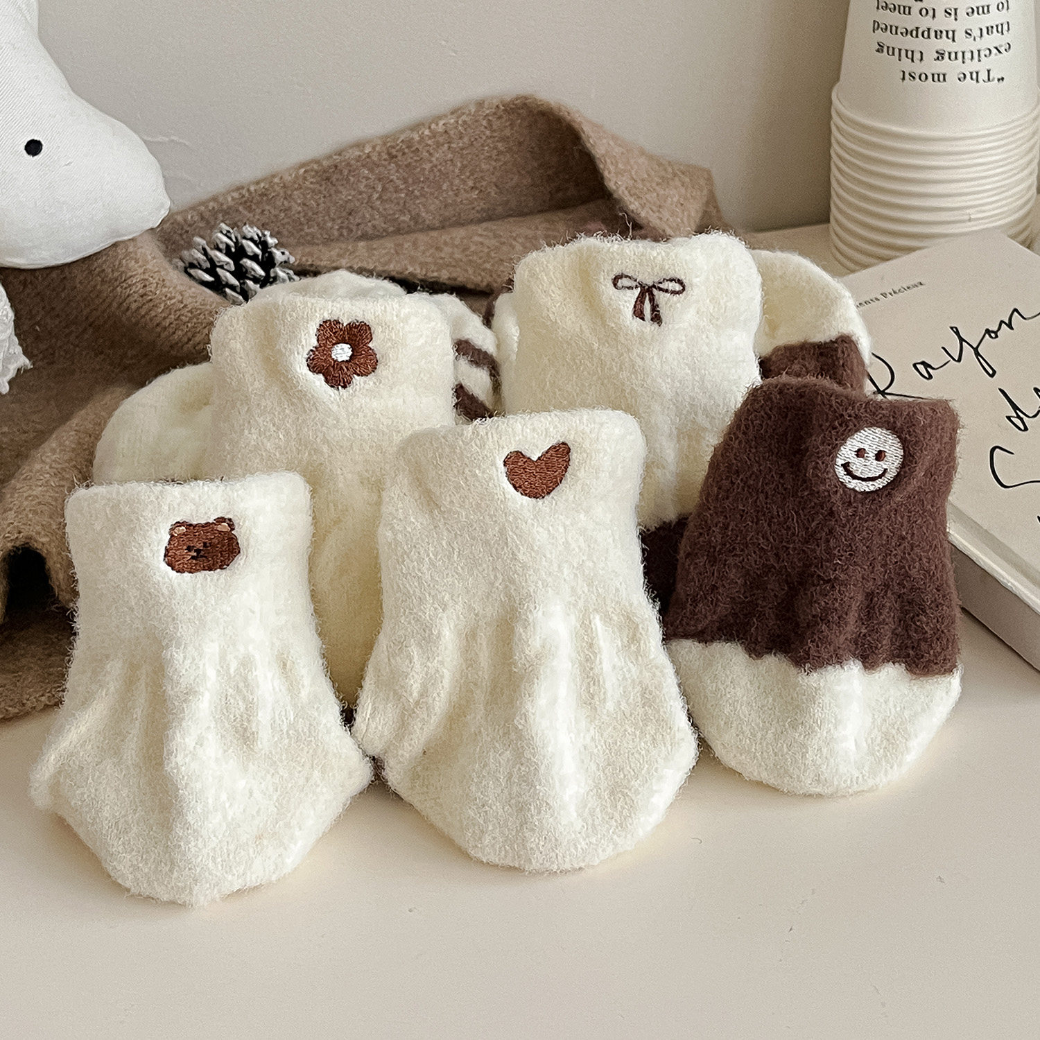 可露丽短袜女秋冬季加厚保暖毛绒