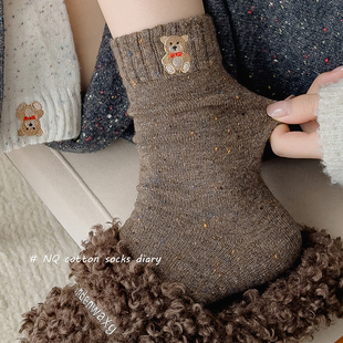 羊毛袜子女咖啡色秋冬季 加厚点子纱小熊保暖加厚可爱学院风中筒袜