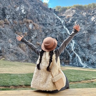 羊羔毛马甲女2025秋冬新款环保皮草短外套皮毛一体毛毛绒马夹背心