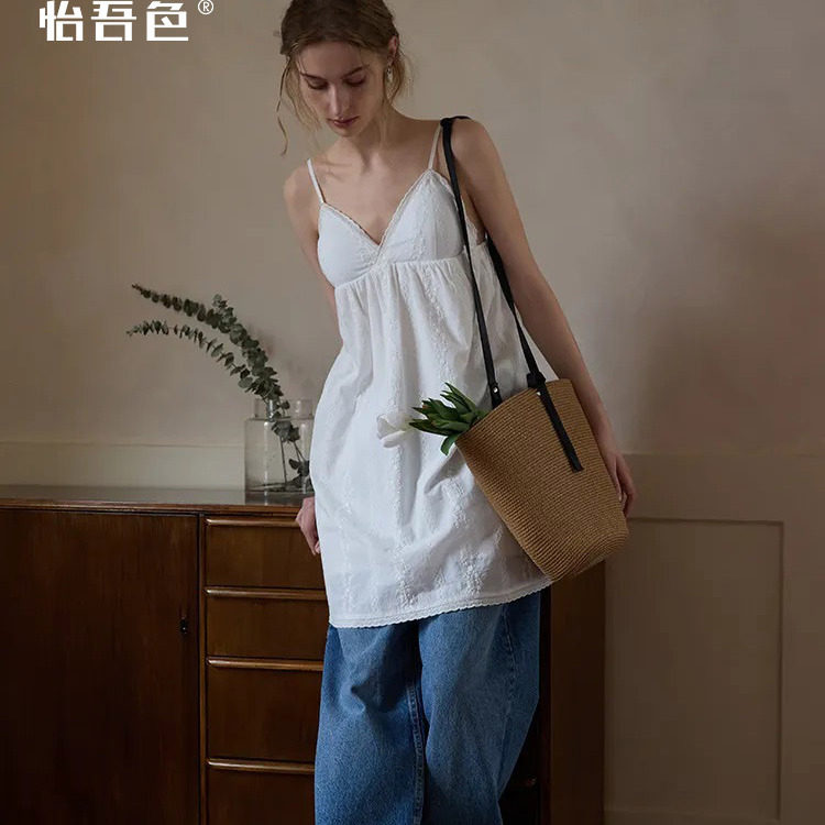 怡吾色法式性感纯欲风吊带睡裙女夏刺绣棉睡衣裙带胸垫家居裙