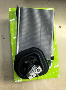 奔驰C级W205E级W213GLC300C180G500GLS260法雷奥空调蒸发箱蒸发器