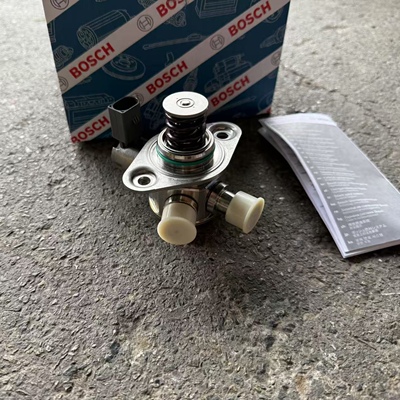 奔驰GLE500GLE63AMGGLS500GL500G63S500CLS63AMGM278高压燃油泵