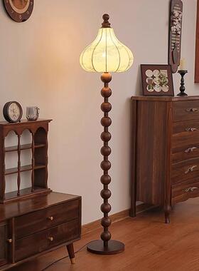 中古风印花禅意实木布艺高级感书房灯美式沙发旁边法式复古落地灯