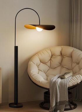 法式帽子落地灯客厅沙发旁高级感设计师侧边侘寂风书房钓鱼氛围灯