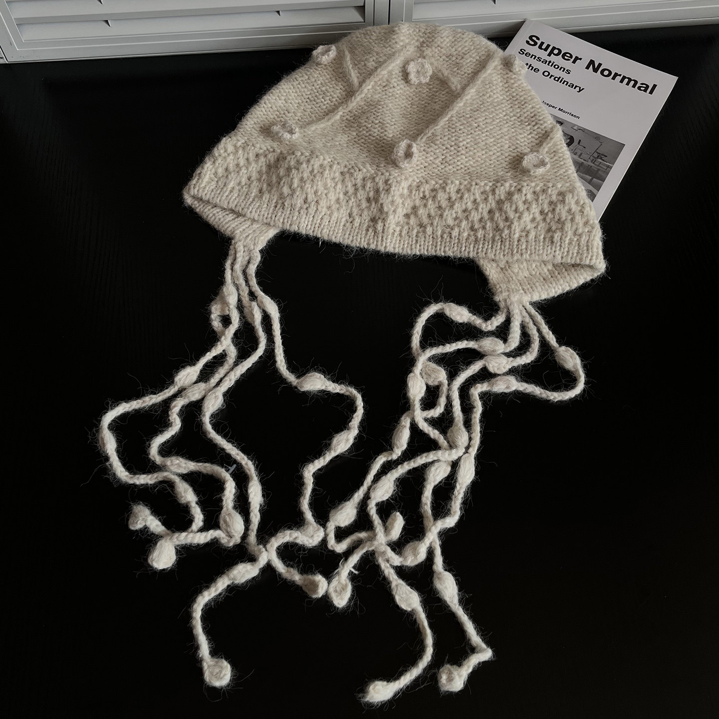 秋冬保暖防风护耳水母流苏针织帽