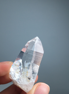 20250209哥伦比亚的利姆利亚，晶体透，尺寸49/28mm（32.2）485元