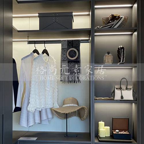 样板房衣帽间衣服包包收纳盒