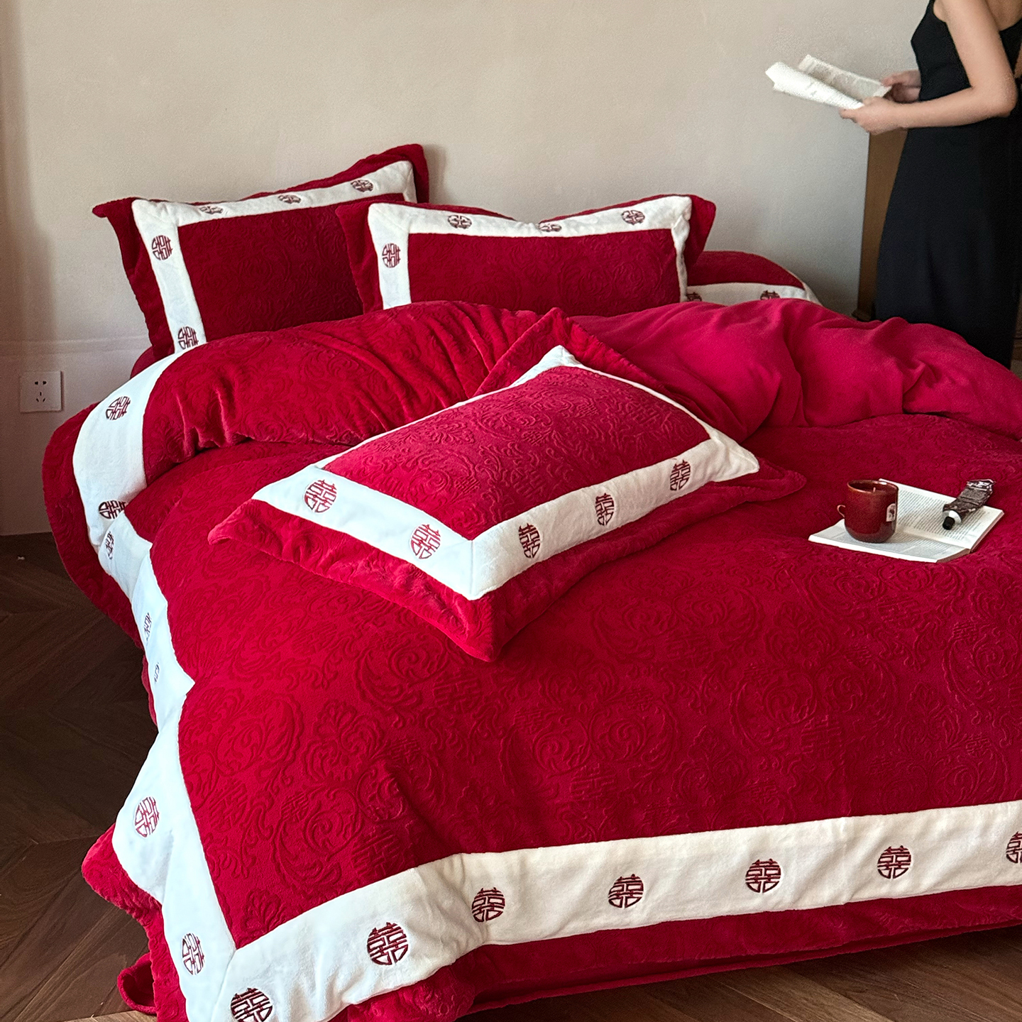 新中式雕花绒刺绣花结婚庆四件套