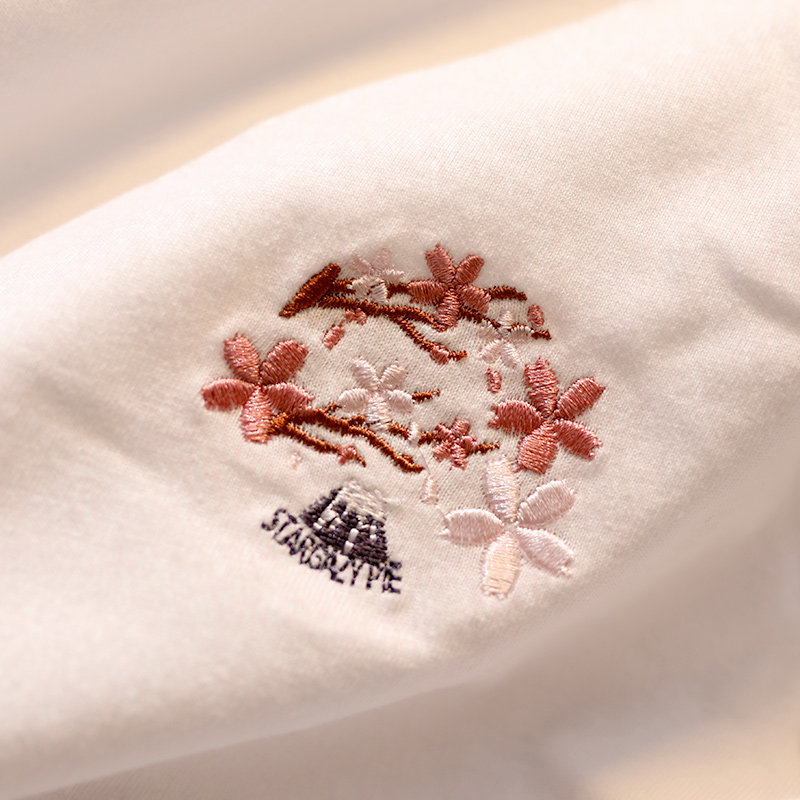 세상의 모든 꽃을 기다리며 일본 복고풍 벚꽃 자수 커플 T佾 남성과 여성 느슨한 홍콩 스타일 학생 반 포멜로 트렌드