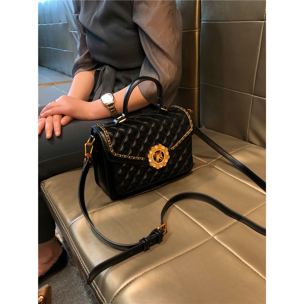 香港品牌大气女士包包2025新款时尚简约小方包气质百搭单肩斜挎包