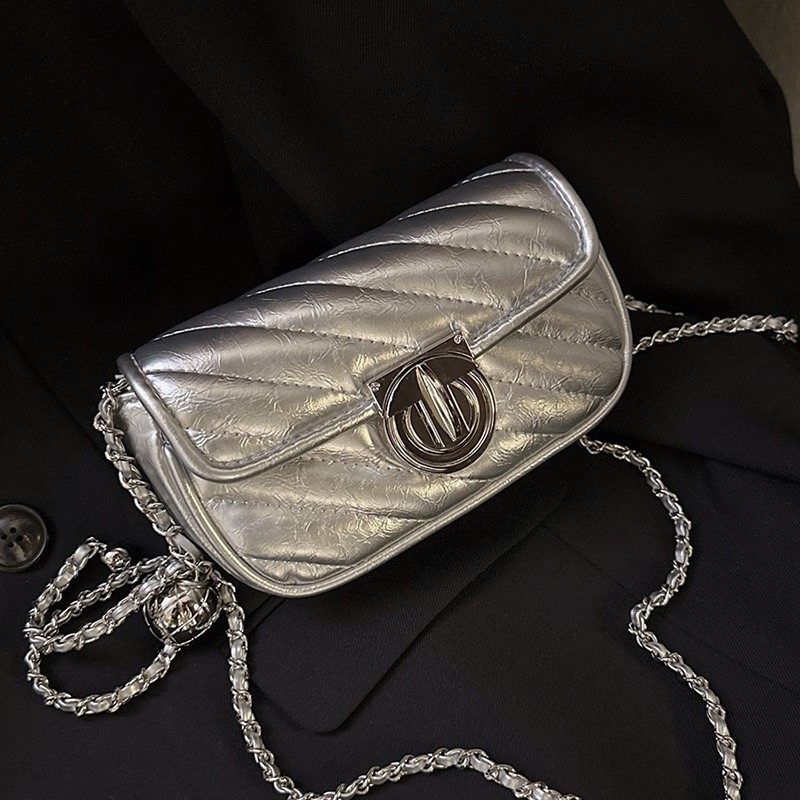 小众设计包包2025新款潮小香风菱格链条包百搭迷你小包银色斜挎包