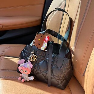 D家真皮轻奢戴妃包2025新款土著包高级感菱格单肩斜挎手提托特包