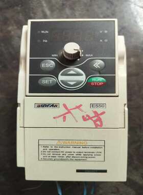 议价四方变频器1.9KVA，E550-2S0007，成色如图，