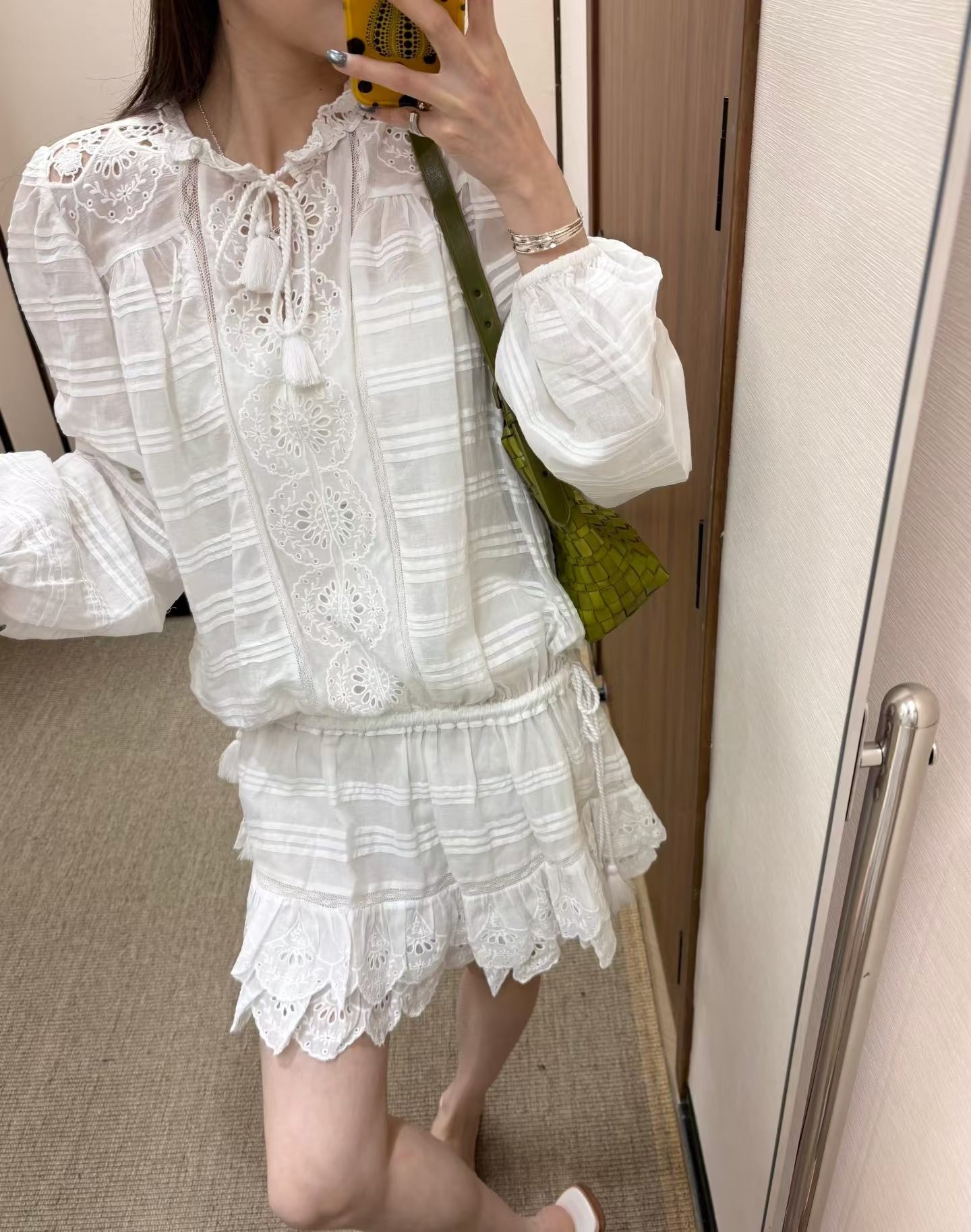 法式复古蕾丝拼接宽松显瘦连衣裙