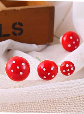 christmas decoration tree Small mushroom accessories 小蘑菇