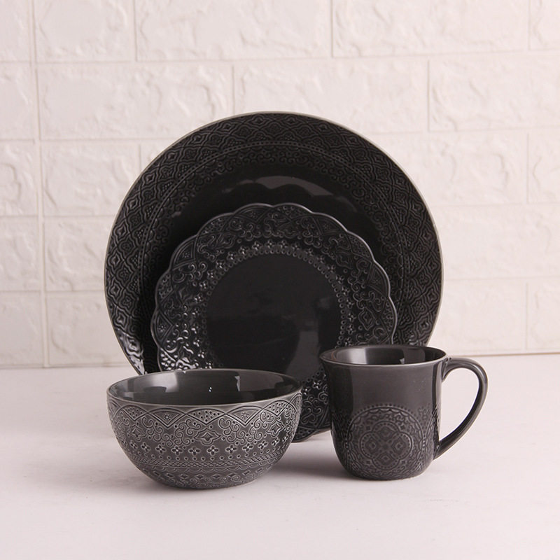 Delicate Relief Pattern Retro Dinnerware 畅销的欧式陶瓷餐具图片