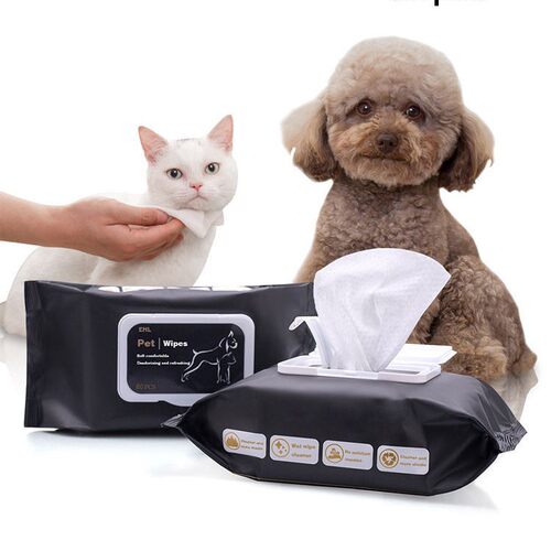 Fragrance-free, low-allergenic cleaning wipes